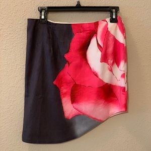 Asymmetrical skirt NWT